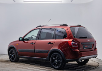 Подержанный автомобиль LADA (ВАЗ) Kalina Wagon 2017 года (3 фото)