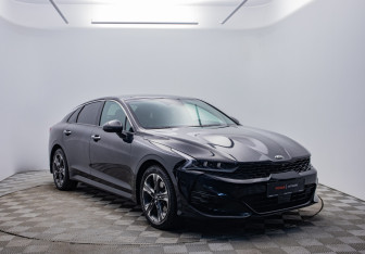 Подержанный автомобиль Kia K5 2020 года (3 фото)