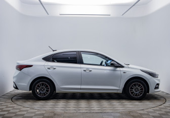 Подержанный автомобиль Hyundai Solaris Sedan 2019 года (4 фото)