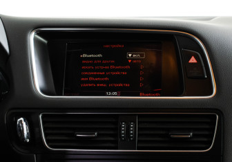 Подержанный автомобиль Audi Q5 2011 года (14 фото)