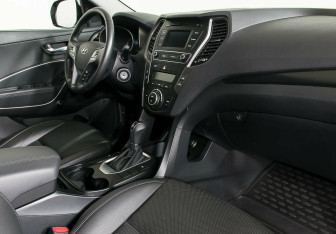Подержанный автомобиль Hyundai Santa Fe 2018 года (10 фото)