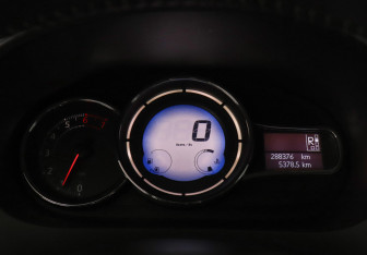 Подержанный автомобиль Renault Megane Hatchback 2013 года (7 фото)