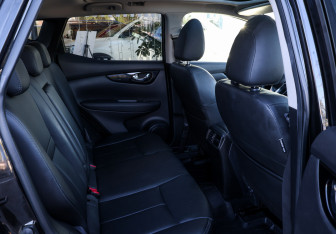 Подержанный автомобиль Nissan Qashqai 2020 года (11 фото)