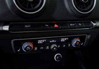 Подержанный автомобиль Audi A3 Sedan 2020 года (19 фото)