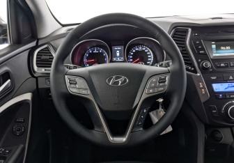 Подержанный автомобиль Hyundai Santa Fe 2014 года (22 фото)