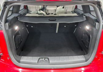 Подержанный автомобиль MINI Clubman Wagon 2021 года (10 фото)