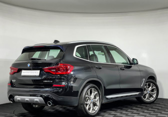 Подержанный автомобиль BMW X3 2020 года (2 фото)