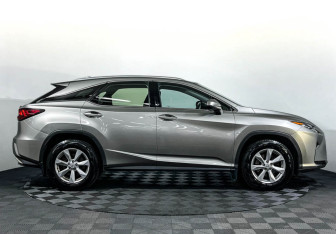 Подержанный автомобиль Lexus RX 2016 года (4 фото)