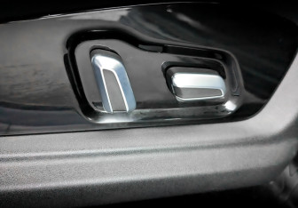 Подержанный автомобиль Jaecoo J7 2023 года (25 фото)