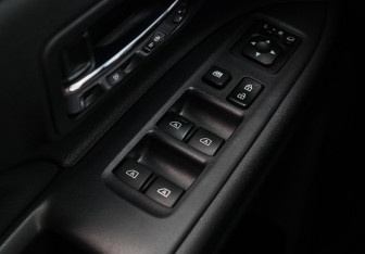 Подержанный автомобиль Mitsubishi Outlander 2021 года (15 фото)