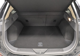 Новый FAW Bestune T77 2024 (8 фото)