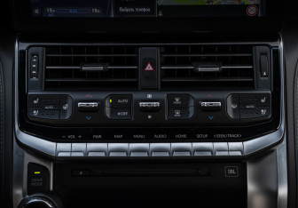 Подержанный автомобиль Toyota Land Cruiser Suv 2024 года (15 фото)