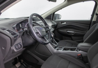 Подержанный автомобиль Ford Kuga 2018 года (10 фото)