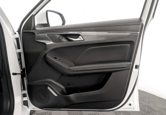 Подержанный автомобиль Haval Jolion 2023 года (24 фото)