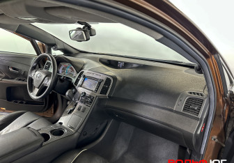 Подержанный автомобиль Toyota Venza 2013 года (9 фото)