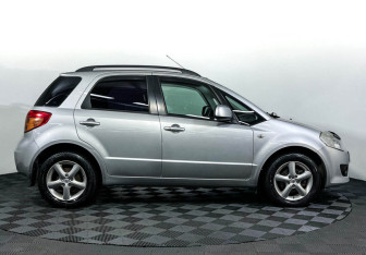 Подержанный автомобиль Suzuki SX4 Hatchback 2008 года (4 фото)