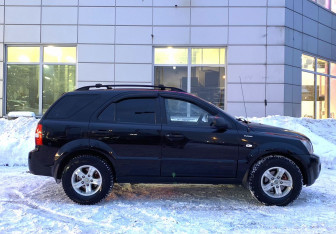 Подержанный автомобиль Kia Sorento 2007 года (5 фото)