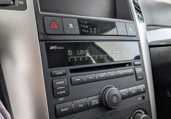 Подержанный автомобиль Chevrolet Captiva 2011 года (28 фото)