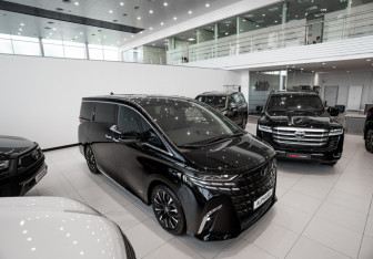 Новый Toyota Alphard 2024 (3 фото)