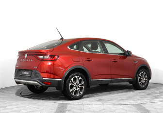 Подержанный автомобиль Renault Arkana 2019 года (5 фото)