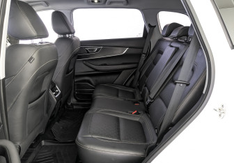 Подержанный автомобиль Chery Tiggo 8 2024 года (18 фото)