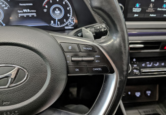 Подержанный автомобиль Hyundai Sonata 2022 года (25 фото)