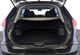 Подержанный автомобиль Nissan X-Trail 2019 года (10 фото)