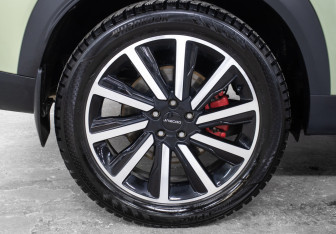 Подержанный автомобиль Jaecoo J7 2023 года (28 фото)