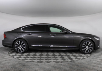 Подержанный автомобиль Volvo S90 2021 года (4 фото)