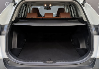 Подержанный автомобиль Toyota RAV4 2020 года (10 фото)