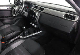 Подержанный автомобиль Renault Arkana 2019 года (10 фото)