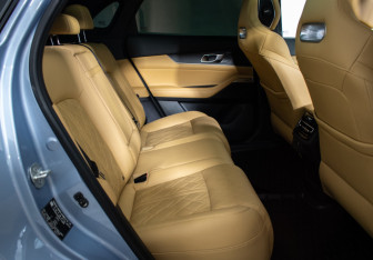 Подержанный автомобиль Changan UNI-K 2024 года (10 фото)