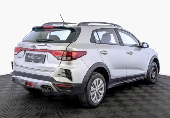 Подержанный автомобиль Kia Rio Hatchback 2021 года (5 фото)