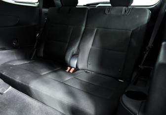 Подержанный автомобиль Ford Explorer 2020 года (13 фото)