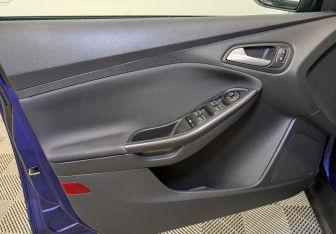 Подержанный автомобиль Ford Focus Hatchback 2019 года (19 фото)