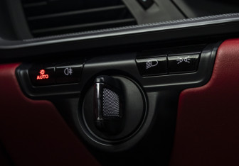 Подержанный автомобиль Porsche 911 Coupe 2020 года (26 фото)