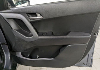 Подержанный автомобиль Hyundai Creta 2017 года (19 фото)