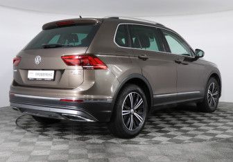 Подержанный автомобиль Volkswagen Tiguan 2017 года (5 фото)