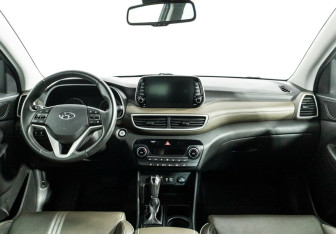 Подержанный автомобиль Hyundai Tucson 2020 года (6 фото)