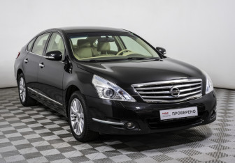 Подержанный автомобиль Nissan Teana 2011 года (3 фото)