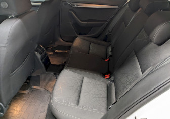 Подержанный автомобиль Skoda Octavia Liftback 2019 года (15 фото)
