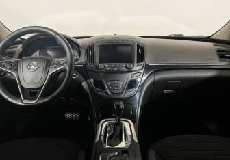 Подержанный автомобиль Opel Insignia Sedan 2014 года (12 фото)