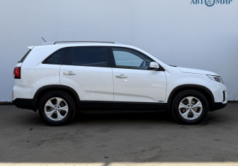 Подержанный автомобиль Kia Sorento 2013 года (4 фото)