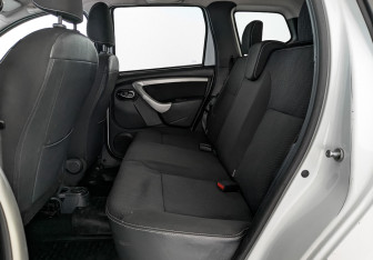 Подержанный автомобиль Nissan Terrano 2021 года (18 фото)