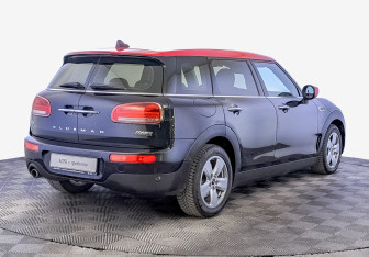 Подержанный автомобиль MINI Clubman Wagon 2019 года (5 фото)