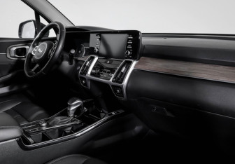 Подержанный автомобиль Kia Sorento 2021 года (9 фото)