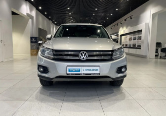 Подержанный автомобиль Volkswagen Tiguan 2014 года (2 фото)