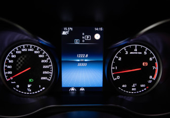 Подержанный автомобиль Mercedes-Benz GLC AMG 2021 года (11 фото)