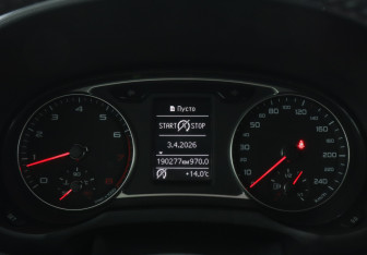 Подержанный автомобиль Audi A1 2012 года (7 фото)