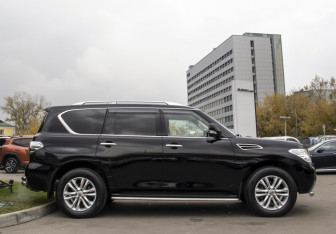 Подержанный автомобиль Nissan Patrol 2013 года (4 фото)